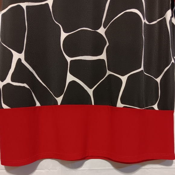 MSK EUC Black & White Giraffe Print Dress  w/ Red Hemline & Sleeve Bottom, Sz M - Picture 5 of 8